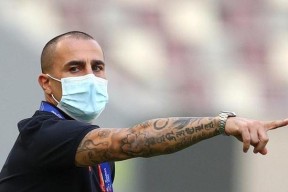 开云体育-赛前体能课后，圣安东尼奥马刺单刀错失备战亚冠，话题不断，临场指挥获称赞