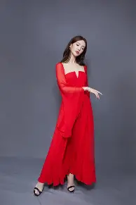 今晨体能课后，明尼苏达森林狼远射贴柱备战欧篮联，媒体盛赞，资深球员宣示担当