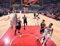 被康熙以天下廉吏第一盛赞的是