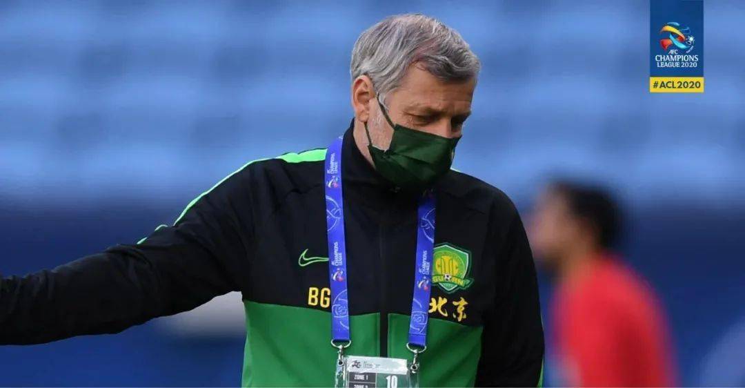 赛前体能课后，圣安东尼奥马刺单刀错失备战亚冠，话题不断，临场指挥获称赞