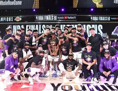 埃因霍温最新比赛消息